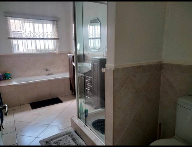 3 BEDROOM TOWNHOUSE FOR SALE IN FERNDALE